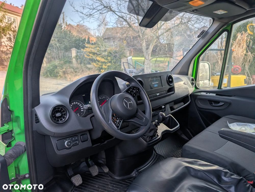 Mercedes-Benz Sprinter - 17