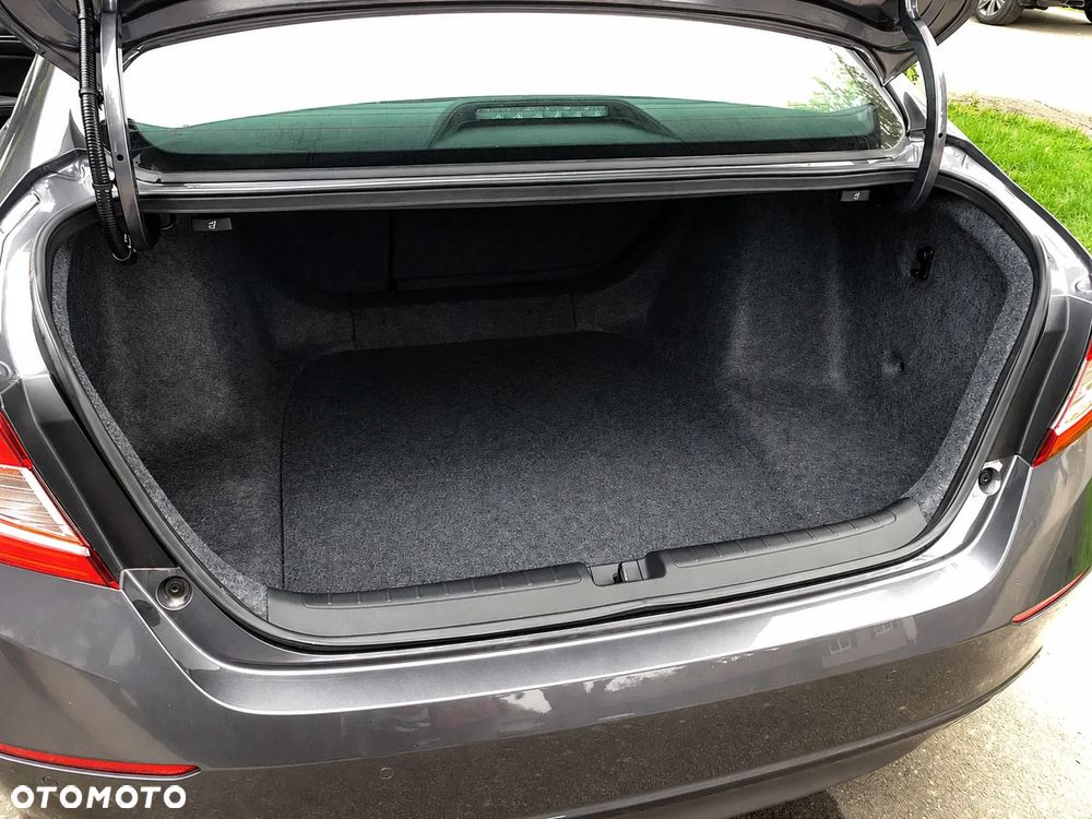 Honda Accord 3.5 V6 EX - 23
