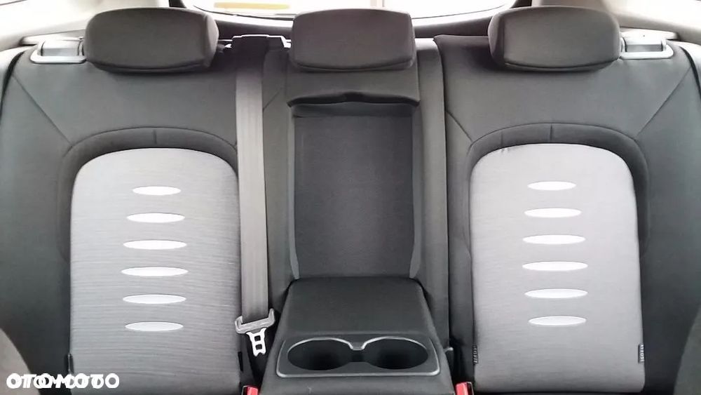 Kia Ceed Cee'd 1.6 CRDi L - 11