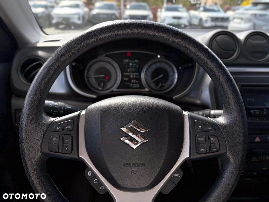 Suzuki Vitara - 12