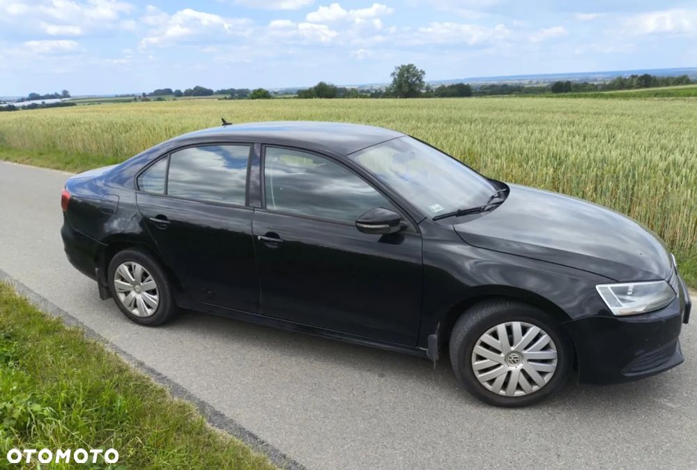 Volkswagen Jetta 1.6 TDI DPF Trendline - 4