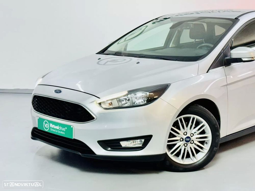 Ford Focus 1.0 EcoBoost S&S ACTIVE X - 13