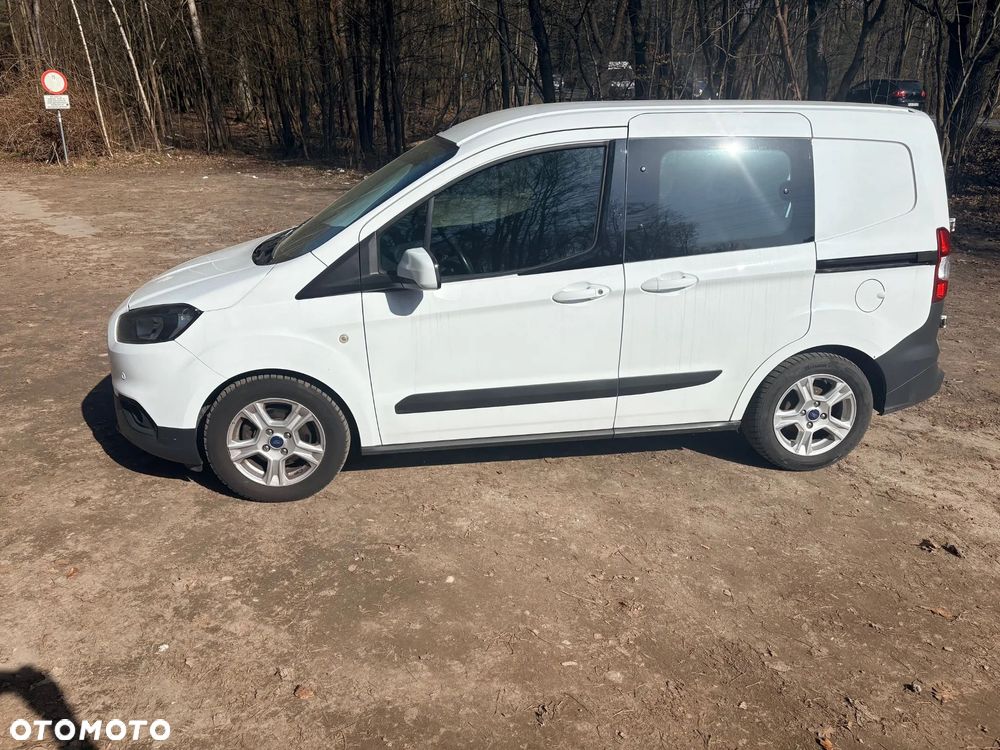 Ford Transit Courier Trend - 2