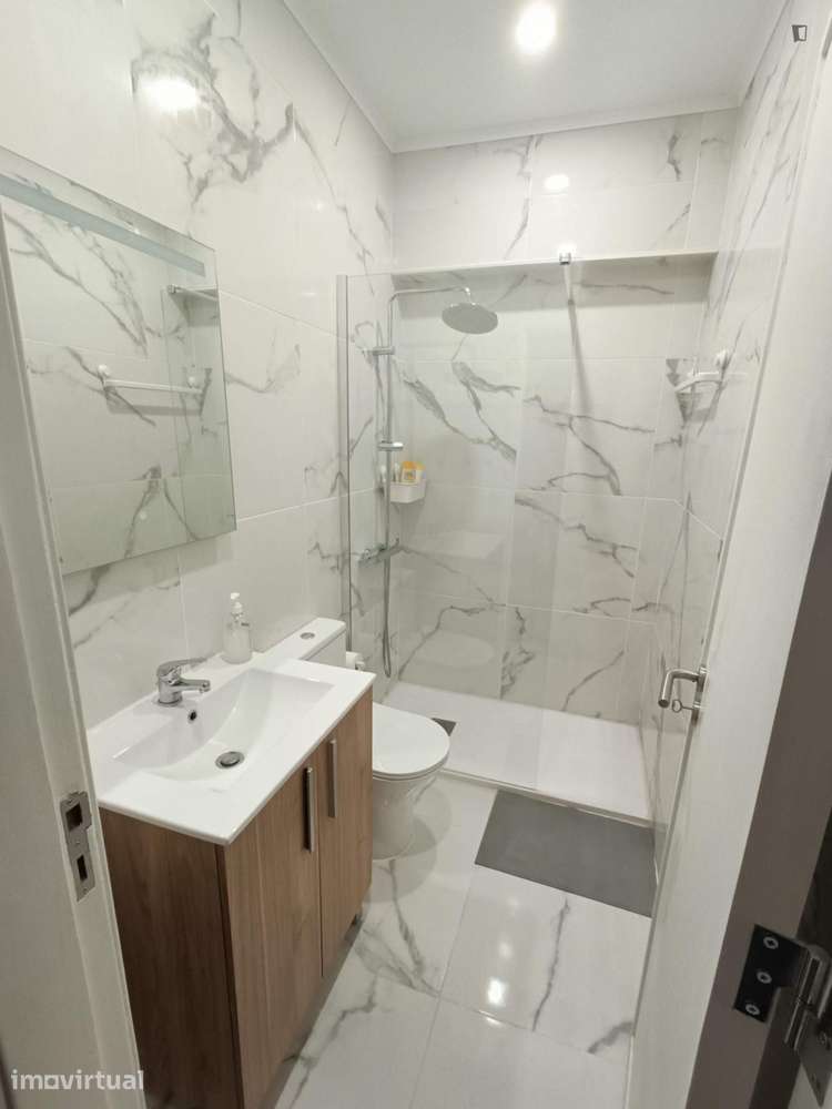 Quarto - localizado em Lisbon - Grande imagem: 3/9