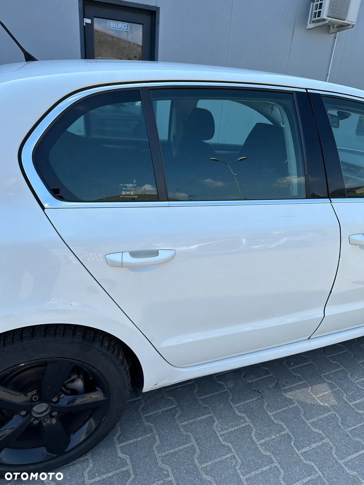 SKODA SUPERB II LF9E SEDAN DRZWI PRAWE TYLNE KOMPLETNE - 1