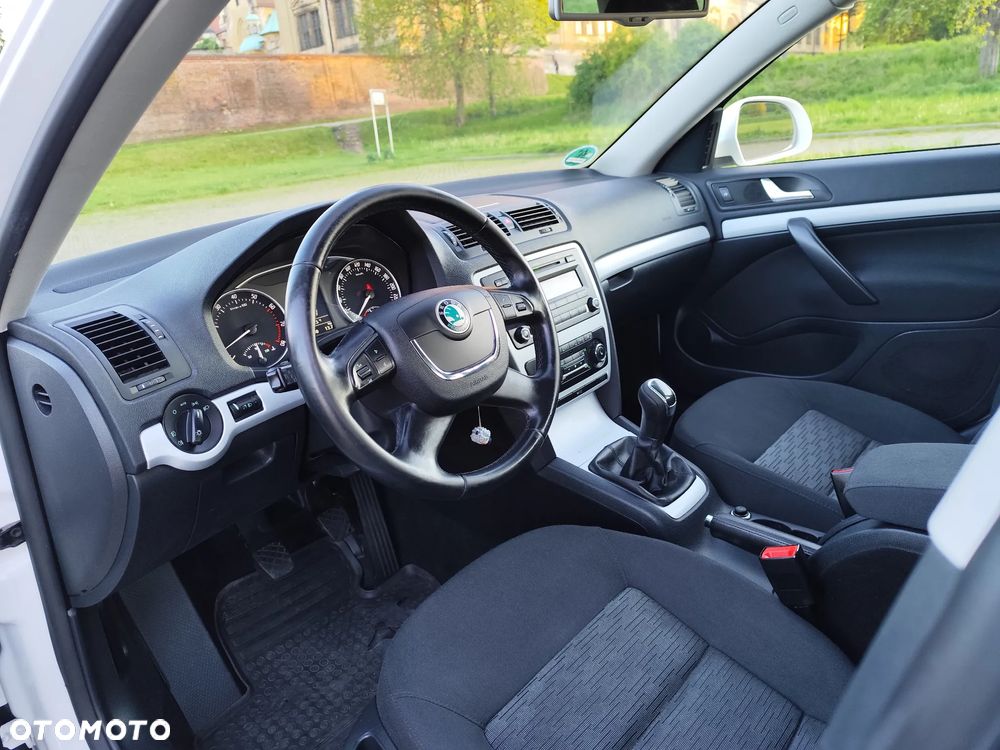 Skoda Octavia 1.4 TSI IMPULS EDITION - 8