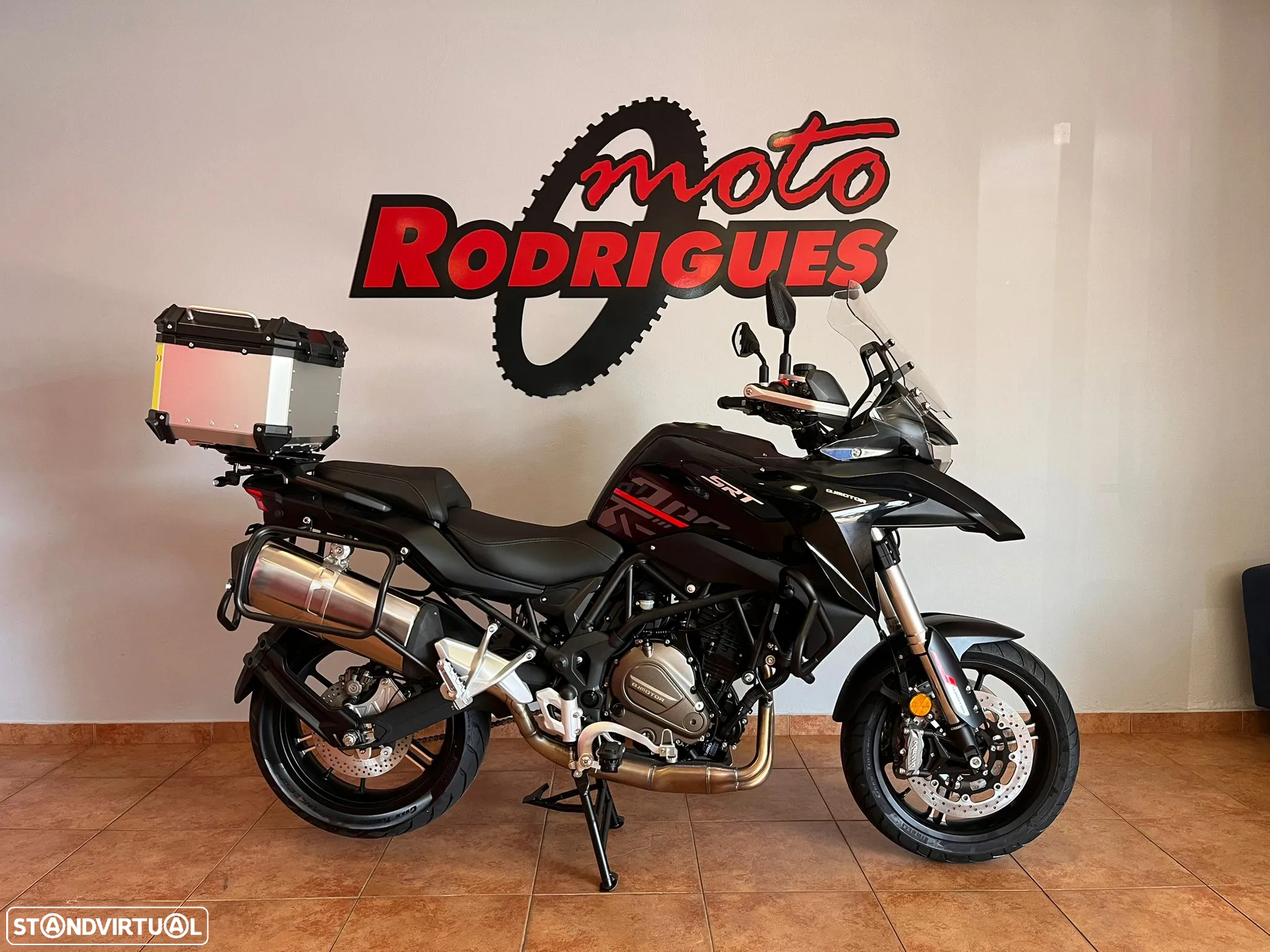 QJ Motor SRT 700 - OFERTA 3 MALAS ALUMÍNIO + EQUIPAMENTO - 11