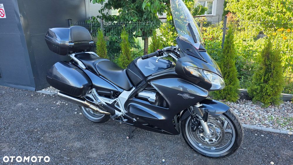 Honda ST - 1