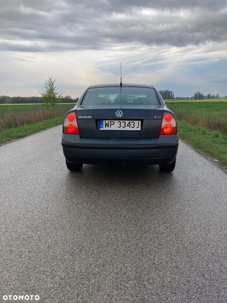 Volkswagen Passat 1.9 TDI Comfortline - 5