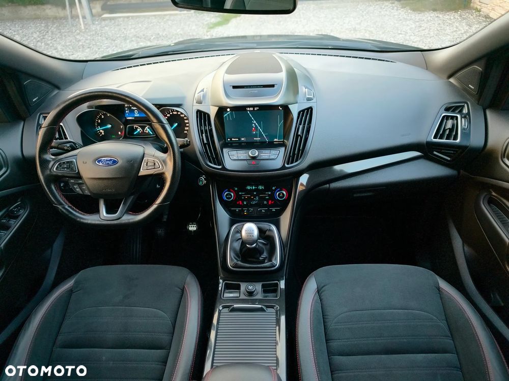 Ford Kuga - 24