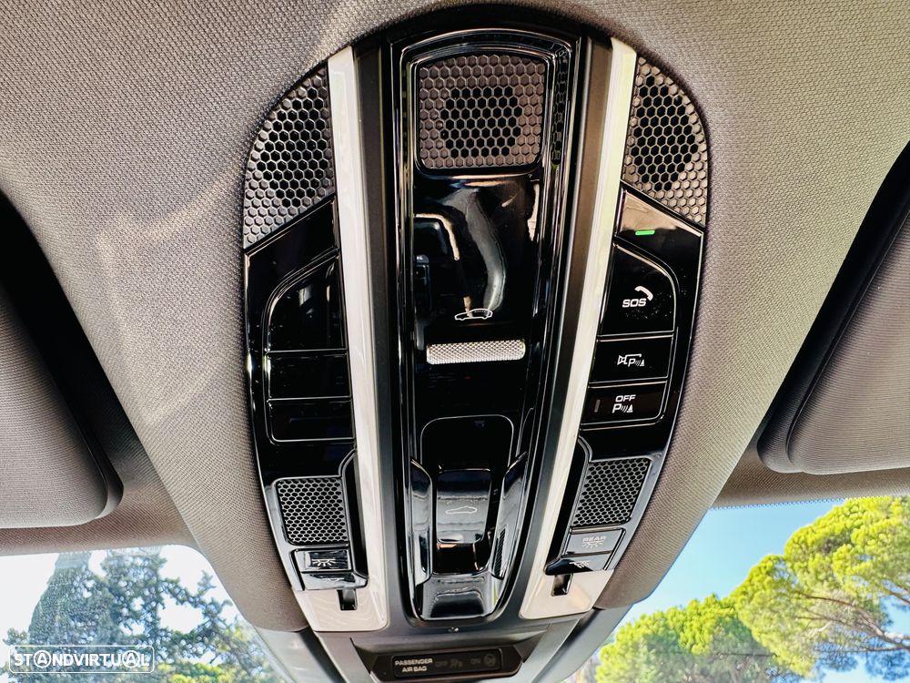Porsche Cayenne - 33