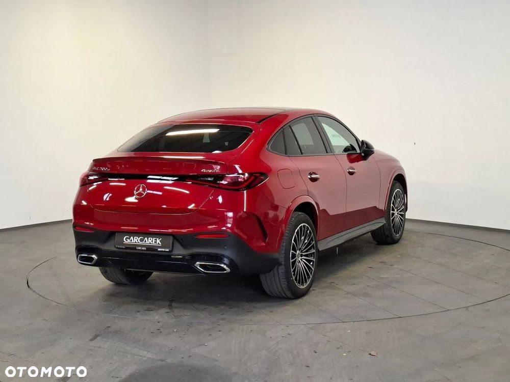 Mercedes-Benz GLC 300 e 4-Matic AMG Line - 12