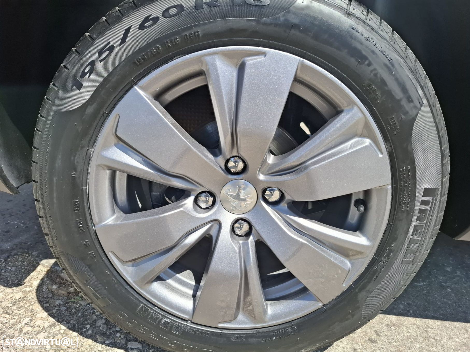 Peugeot 2008 1.2 PureTech Active - 49