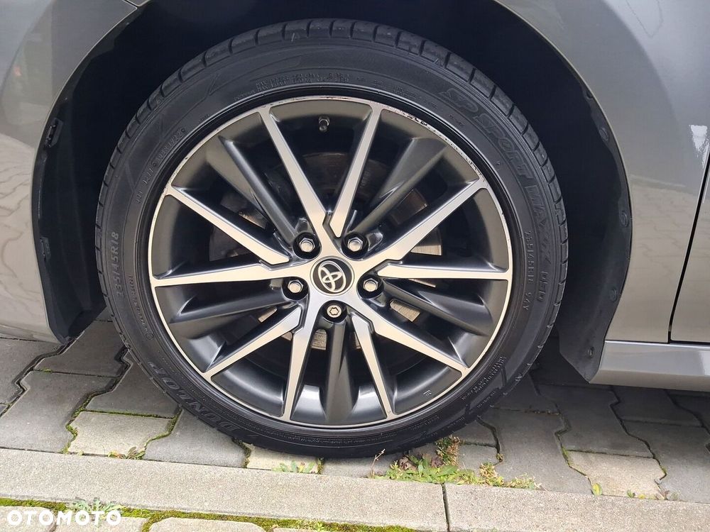 Toyota Camry 2.5 Hybrid Executive CVT - 23