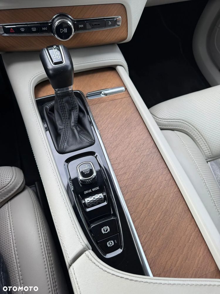 Volvo XC 90 D5 AWD Inscription - 21