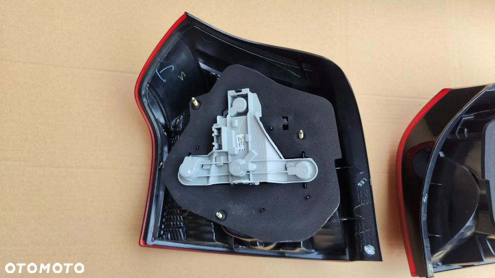 Toyota Corolla E12 Lift HB 04-07 Lampa Tylna L+R Nowe Oryginał - 5