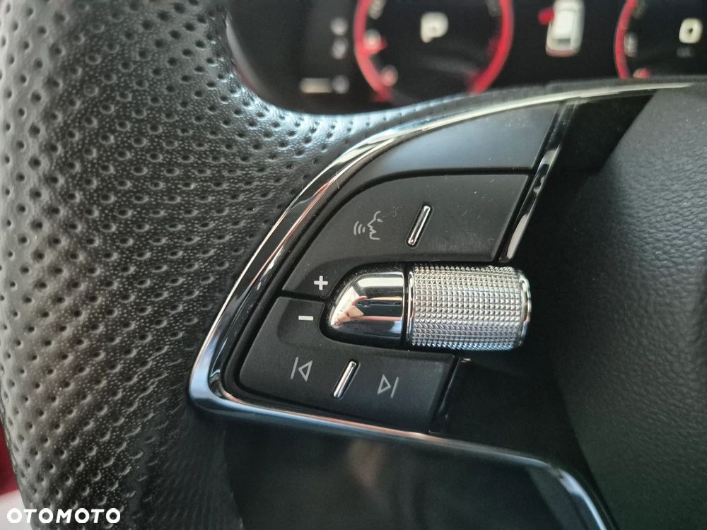 Skoda Fabia 1.0 TSI Monte Carlo DSG - 27