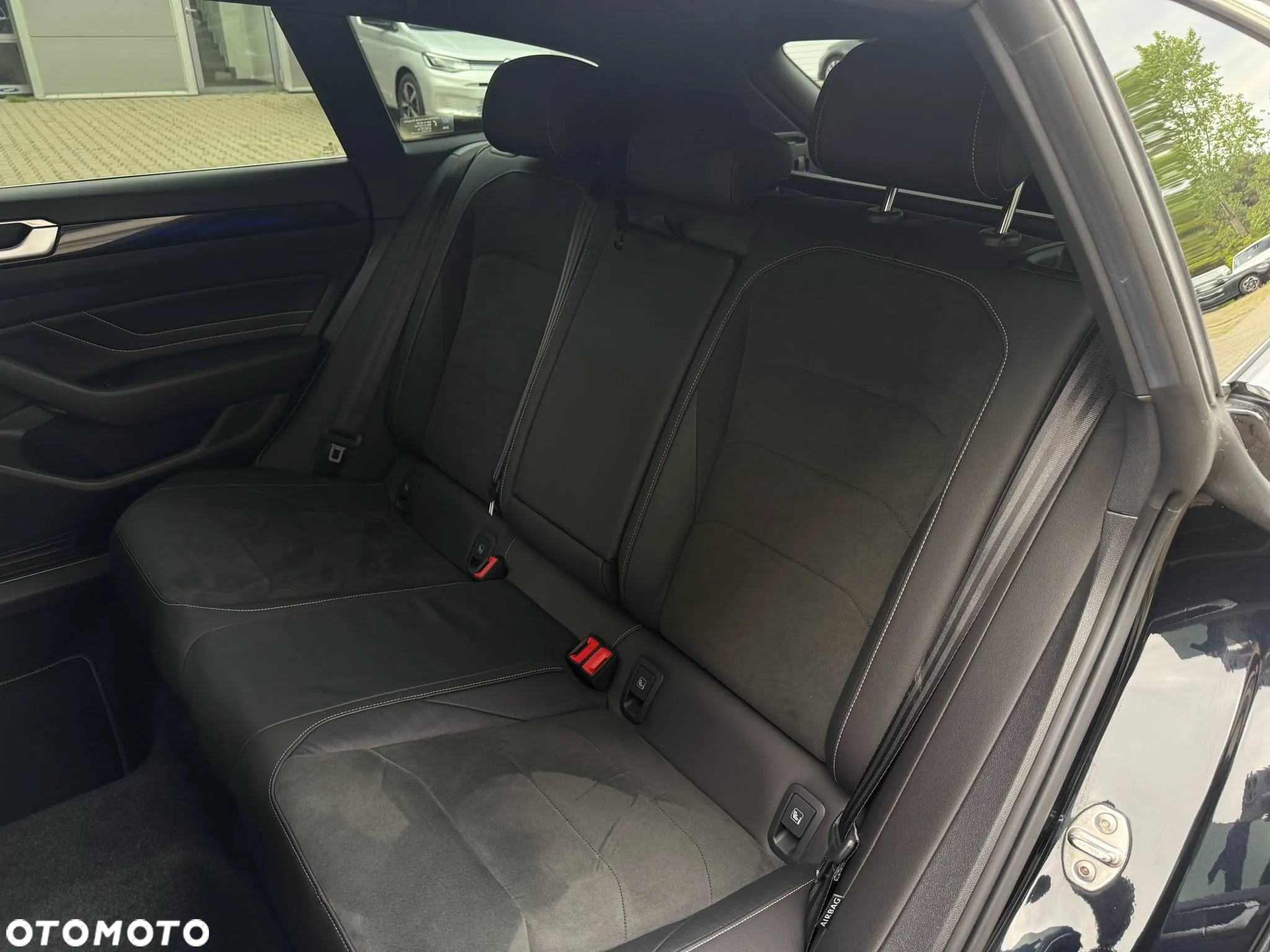 Volkswagen Arteon 2.0 TSI R-Line DSG - 24
