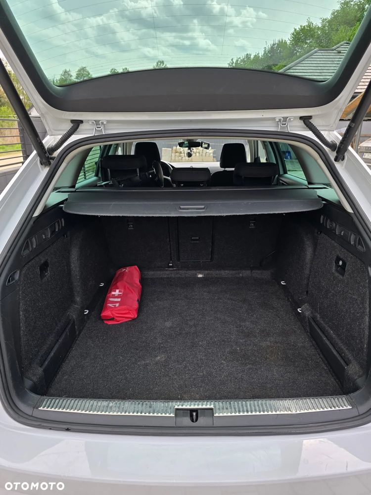 Skoda Superb 2.0 TDI SCR Ambition DSG - 18