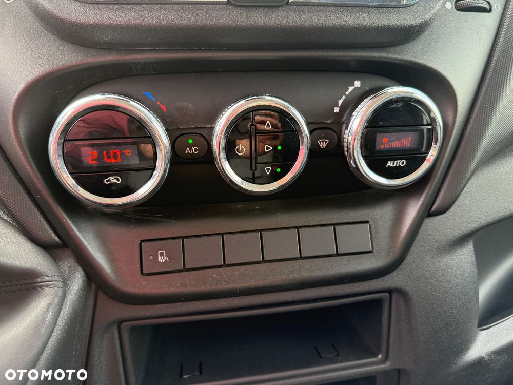 Iveco 2021/Daily 35-180VP/ 3.0 180KM/Poduszki/furgon Maxi/PDC/Radio DAB/Tempomat/ - 24