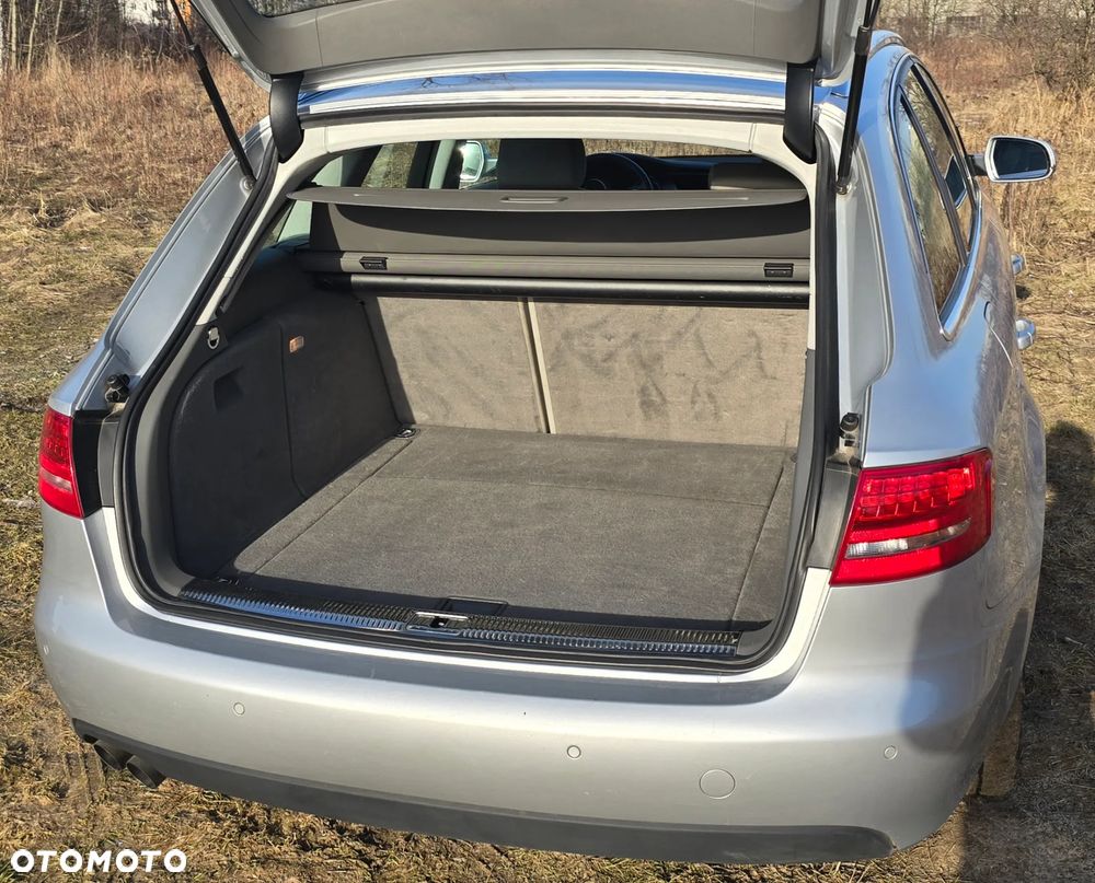 Audi A4 Avant 2.0 TDI DPF - 9