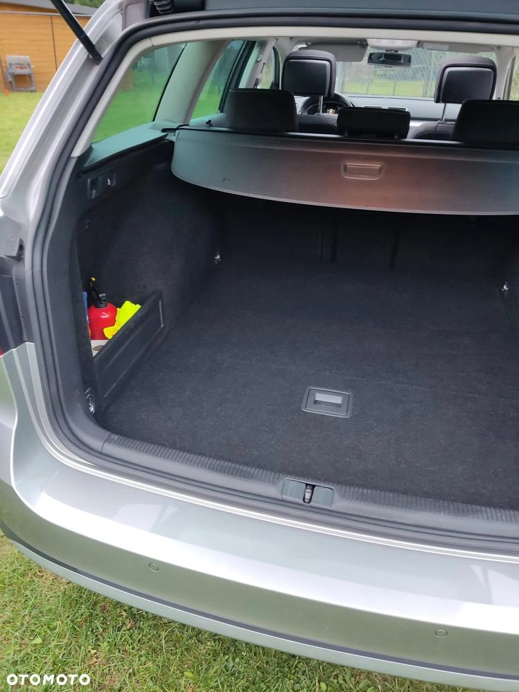 Volkswagen Passat - 15
