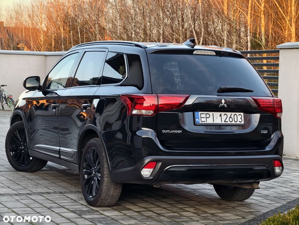 Mitsubishi Outlander 2.4 4WD CVT Intense - 35