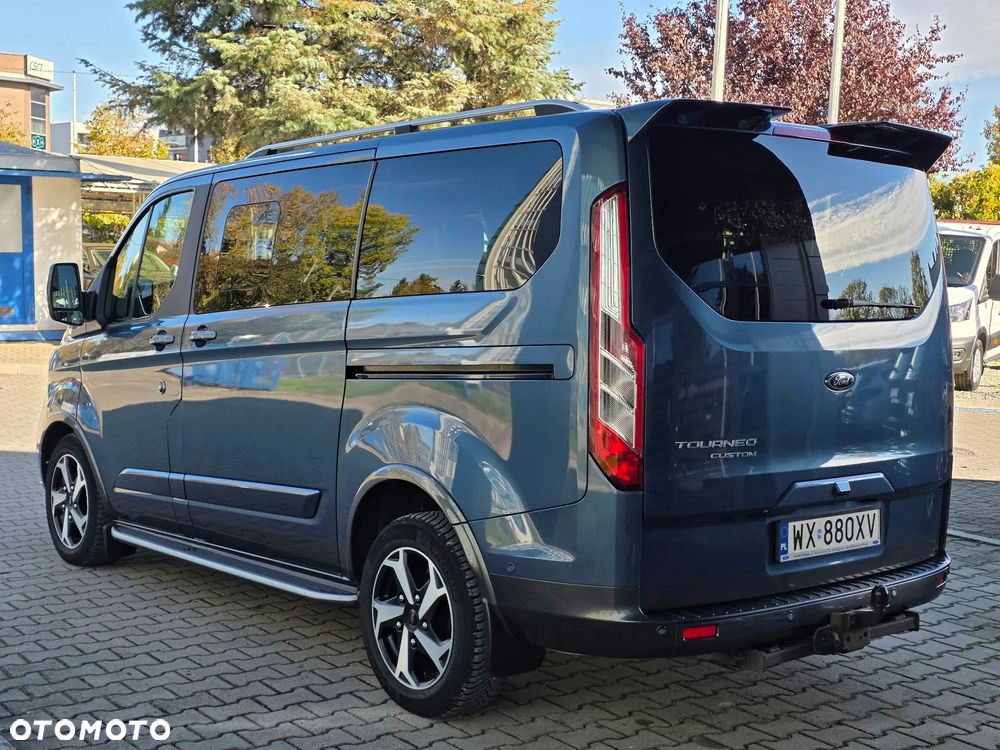 Ford Tourneo Custom - 3