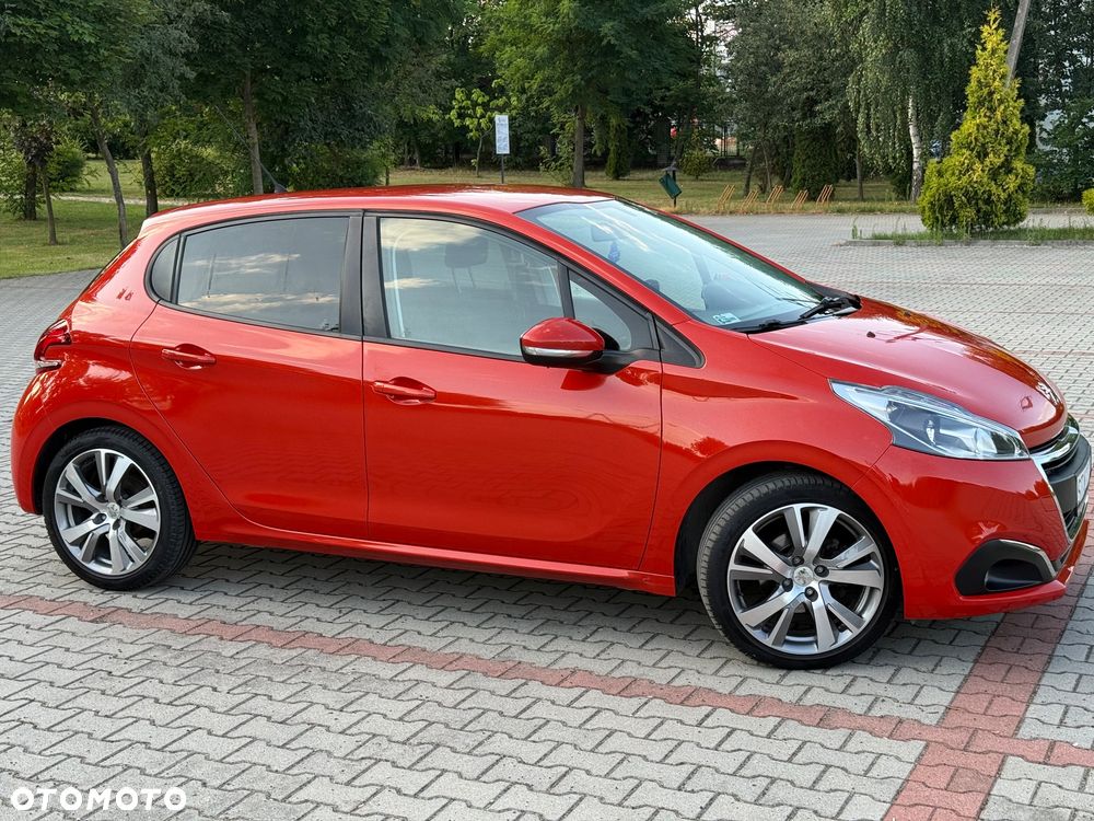 Peugeot 208 1.2 PureTech Allure - 6