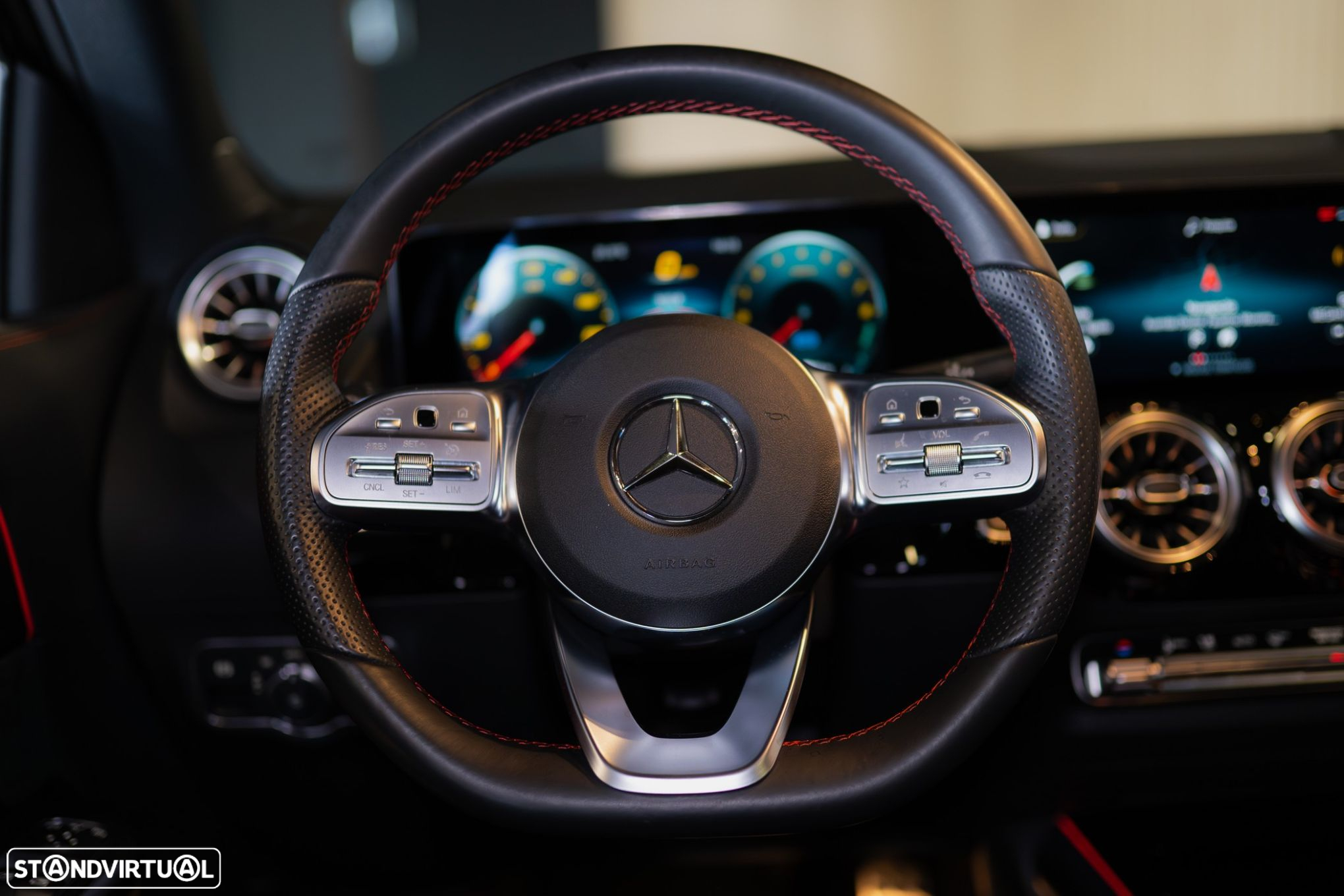 Mercedes-Benz GLA 250 e AMG Line - 29