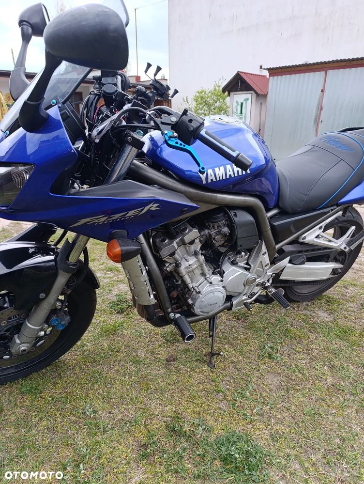 Yamaha FZS - 7
