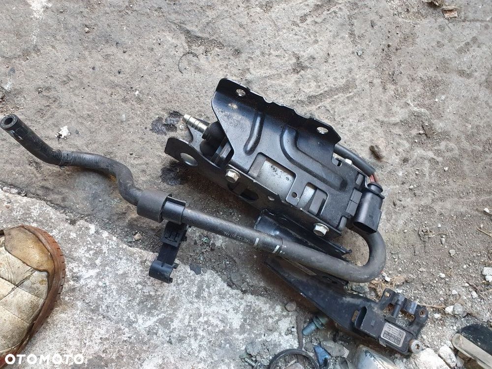 Volkswagen Passat b6 audi a3 8p pompa paliwa