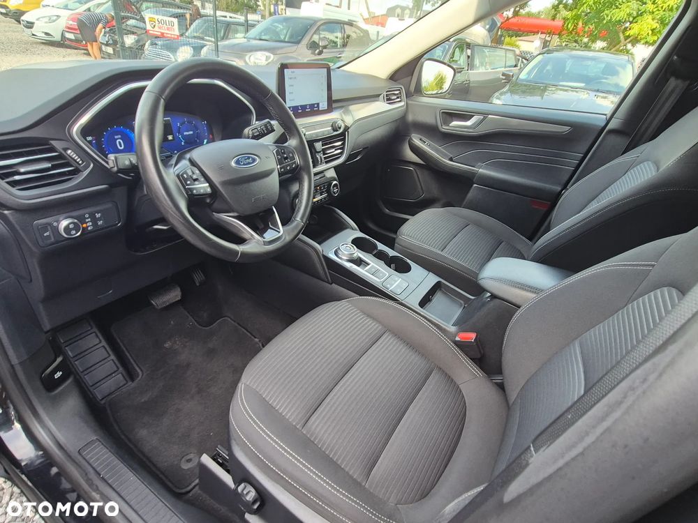 Ford Kuga - 26