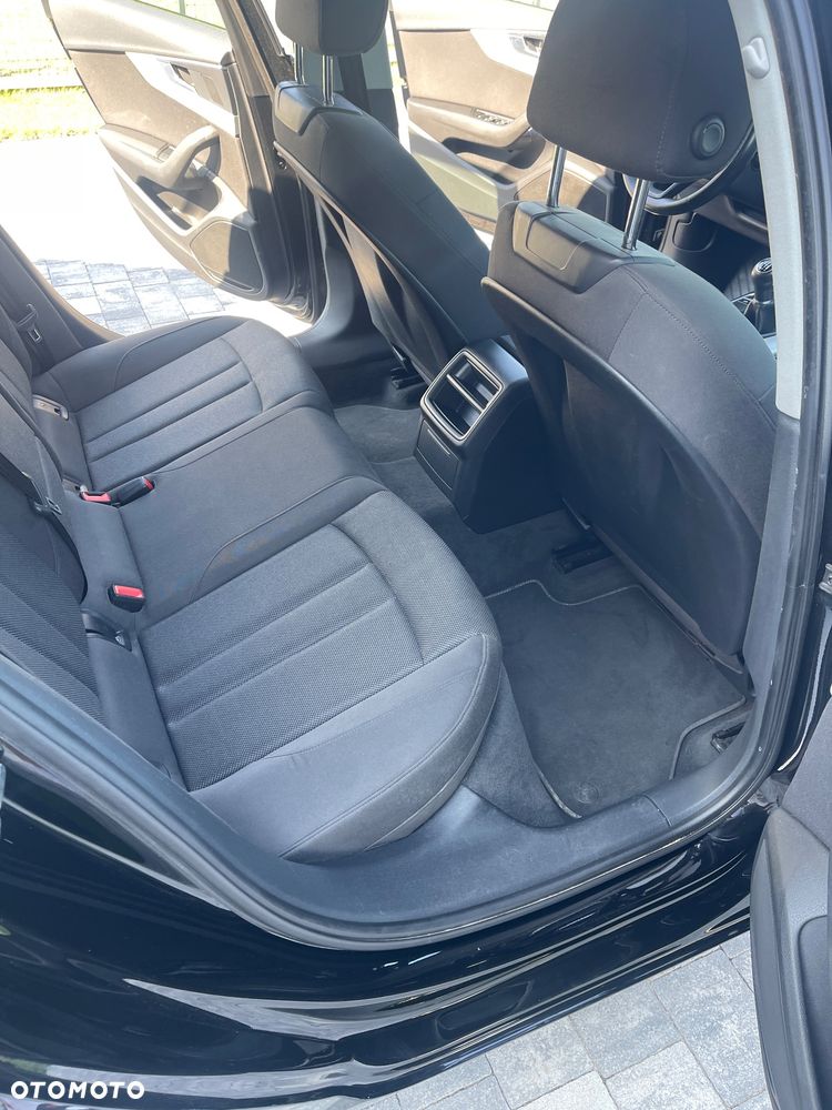 Audi A4 Avant 2.0 TDI - 9