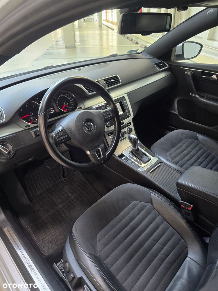 Volkswagen Passat 2.0 TDI Highline DSG - 4