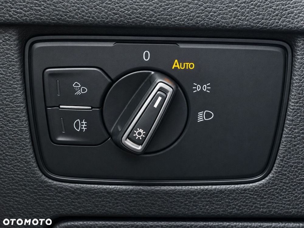 Volkswagen Arteon 2.0 TDI 4Motion R-Line DSG - 29