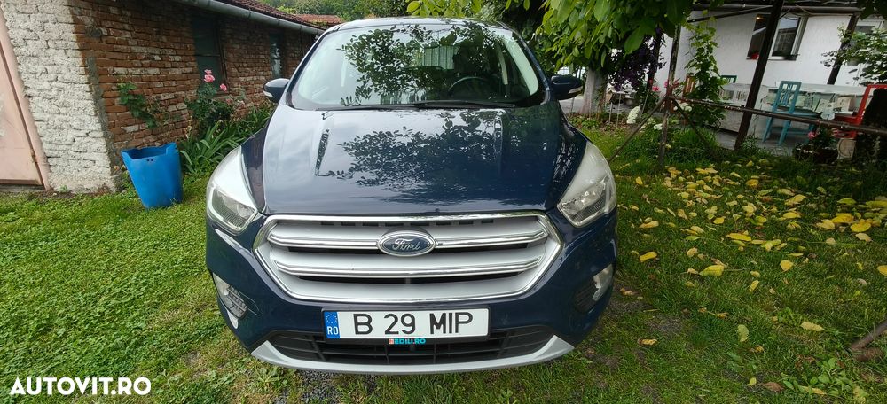 Ford Kuga 1.5 EcoBoost 4WD Aut. Trend - 4