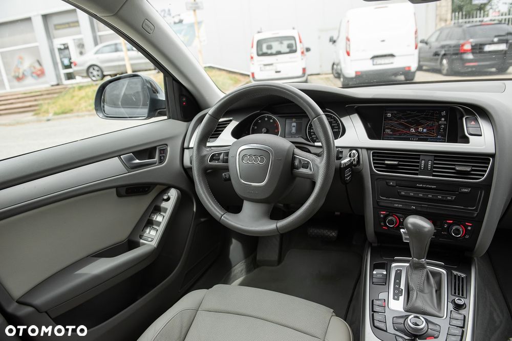 Audi A4 Avant 3.2 FSI quattro tiptronic Attraction - 13