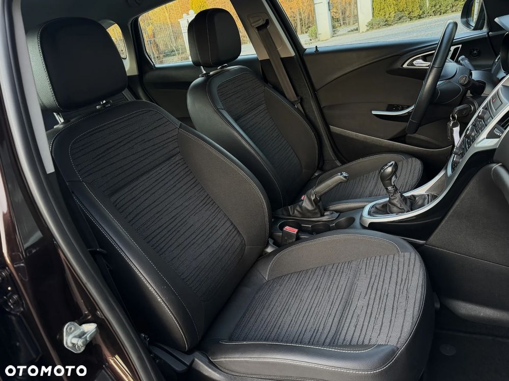 Opel Astra 1.6 Cosmo - 24