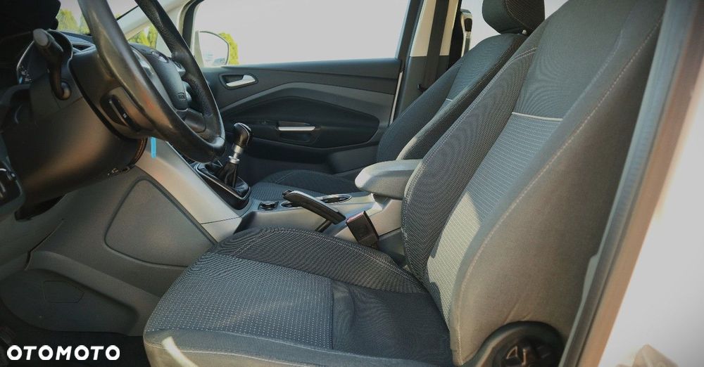 Ford Grand C-MAX - 14