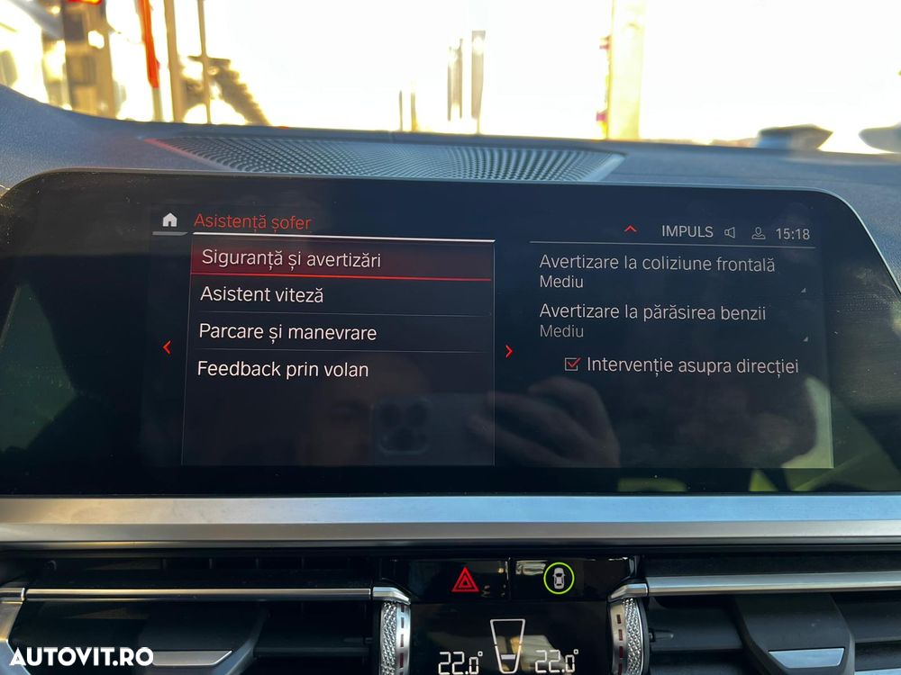 BMW Seria 3 330e Aut. Luxury Line - 30