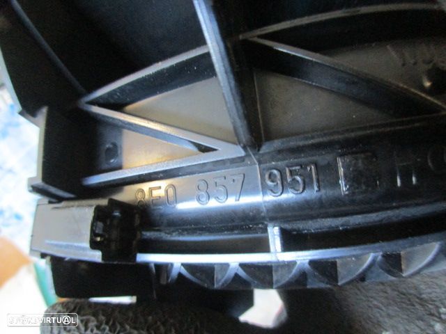 Grelha Friso 8E0857951 AUDI A4 B6 2006 2,0TDI 140 0P AZUL MEIO ESQUEIRO - 3