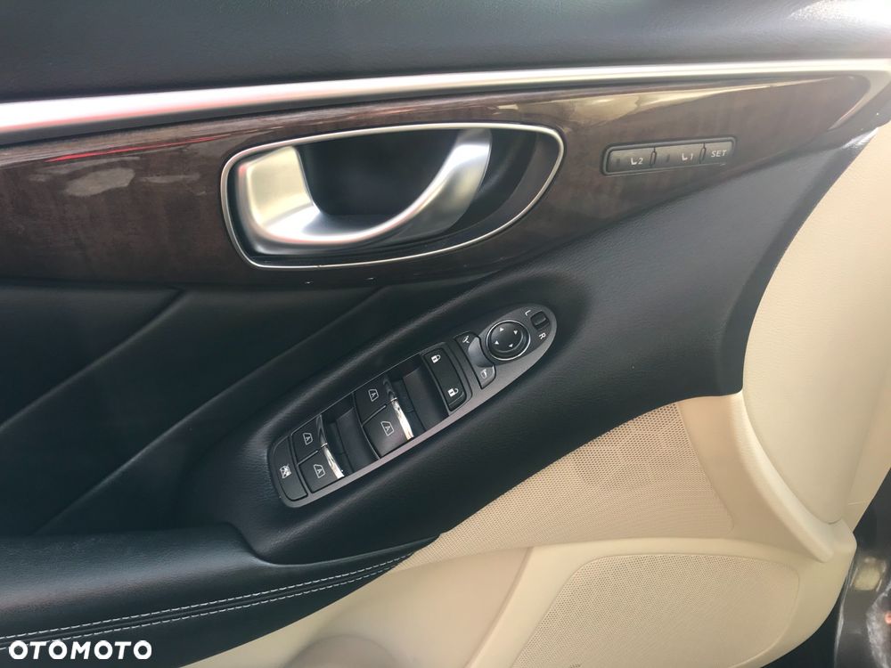 Infiniti Q50 2.2d Premium Sound Studio by Bose - 10