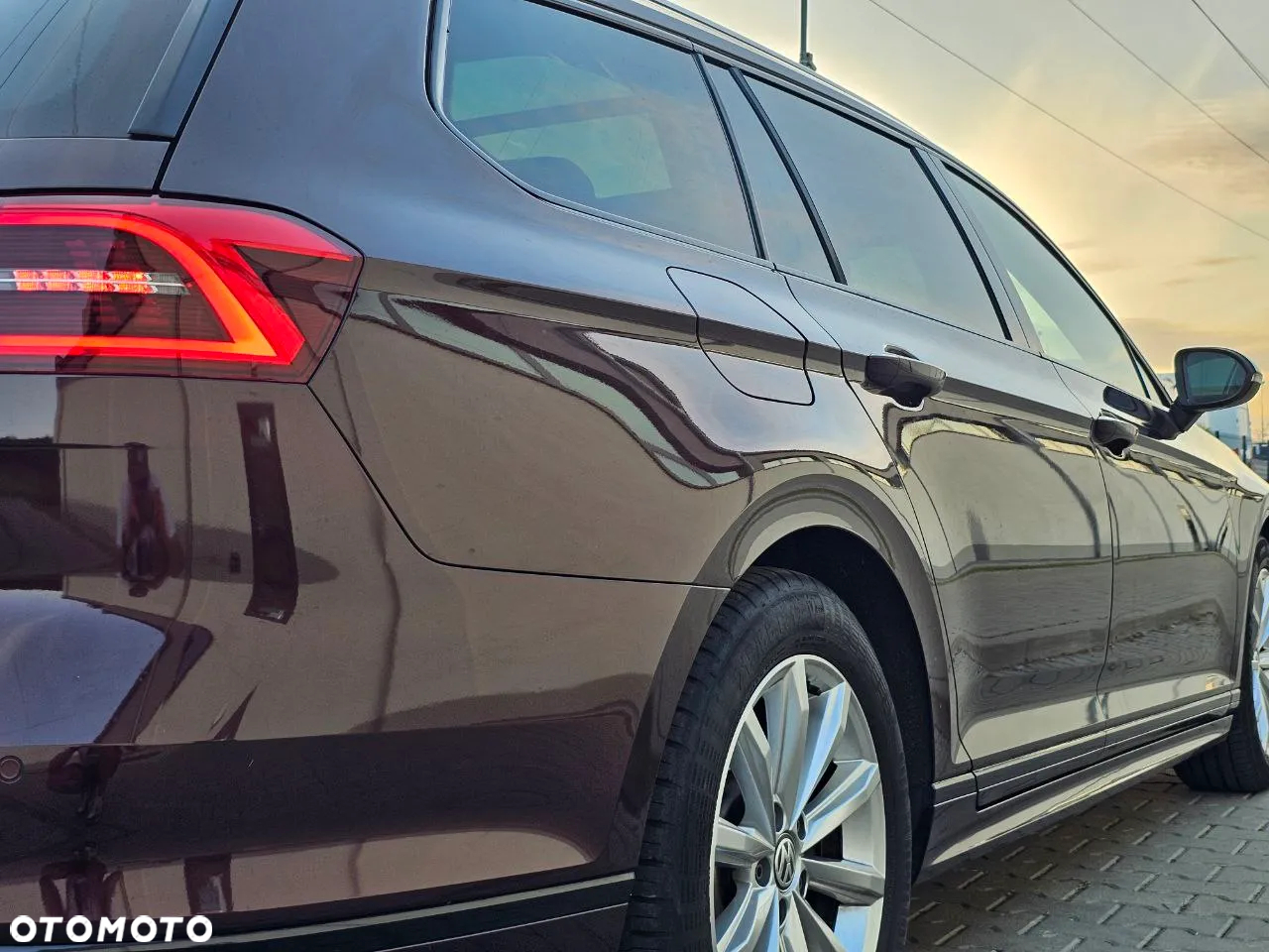 Volkswagen Passat - 13