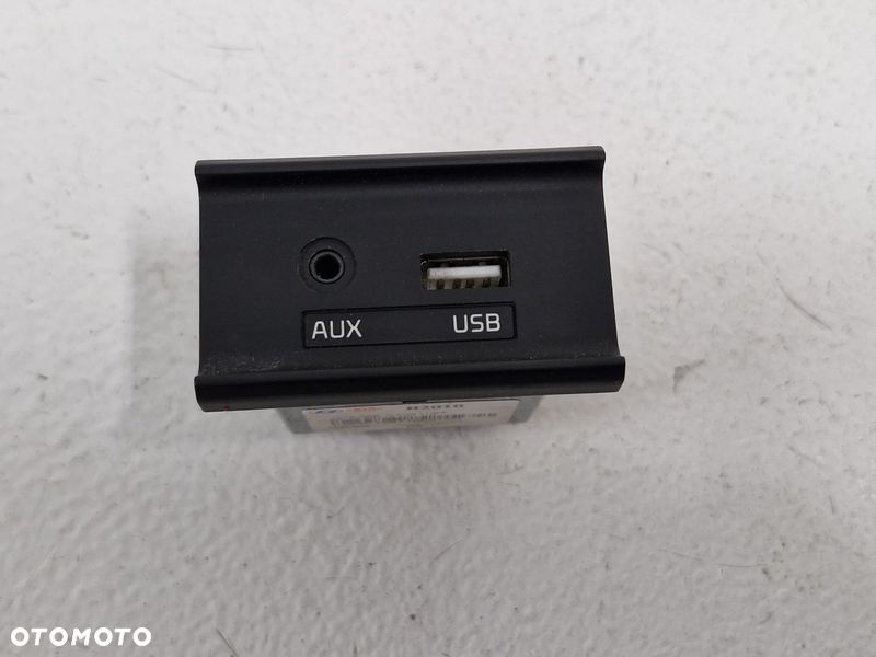 kia soul ii 2 usb aux gniazdo 96120-b2010 - 1