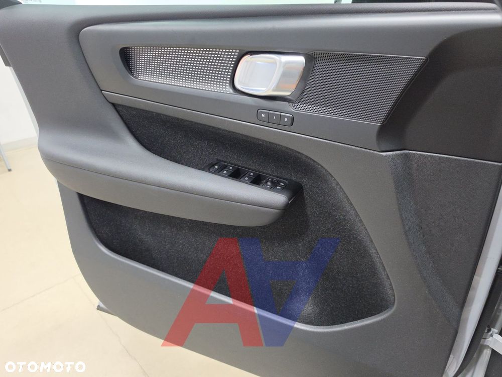 Volvo XC 40 - 9