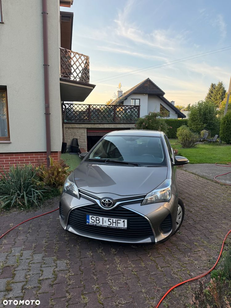 Toyota Yaris 2016 photo 2