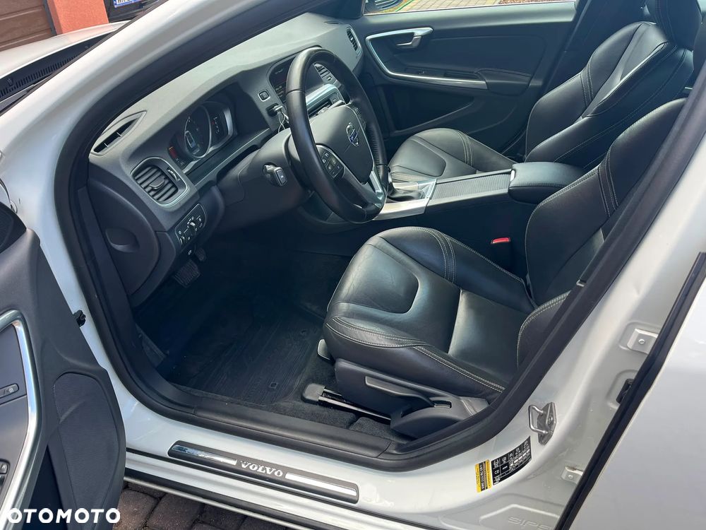 Volvo S60 D4 Geartronic Momentum - 15