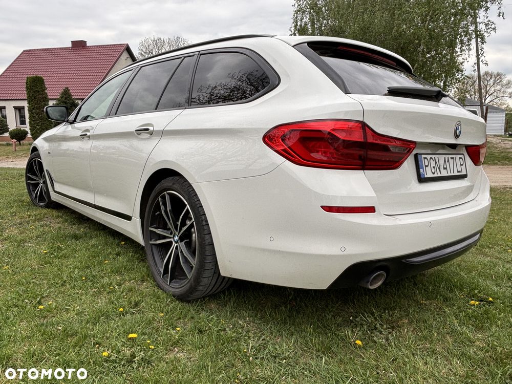 BMW Seria 5 520d Sport Line - 3