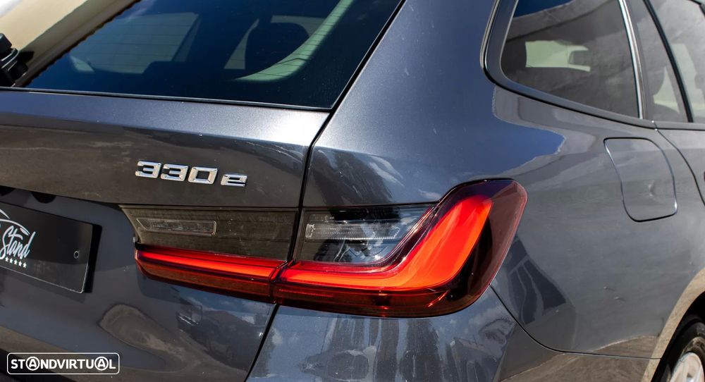 BMW 330 e Aut. Sport Line - 9